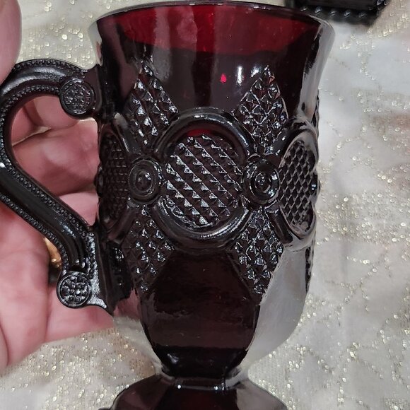 Avon cape cod collection vintage four piece ruby red footed glass mugs - Picture 4 of 6